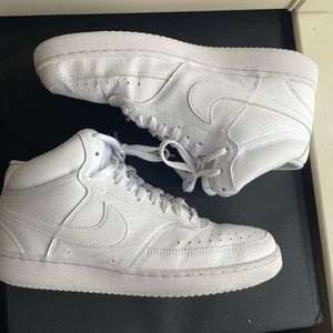 Nike Air Force size 9